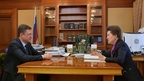Рабочая встреча Александра Новака с губернатором Ханты-Мансийского автономного округа – Югры Натальей Комаровой