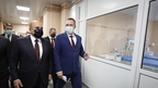 Михаил Мишустин осмотрел строящуюся областную инфекционную больницу в Саратове