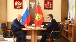 Дмитрий Чернышенко провёл рабочую встречу с губернатором Владимирской области Александром Авдеевым
