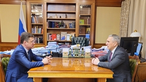 Александр Новак провёл рабочую встречу с Губернатором Тюменской области Александром Моором