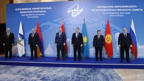 Совместное фотографирование глав делегаций Евразийского межправительственного совета