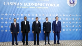Совместное фотографирование глав делегаций – участниц первого Каспийского экономического форума