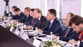 Александр Новак и Денис Мантуров провели совещание по импортозамещению с участием крупнейших нефтегазовых компаний и производителей российского оборудования