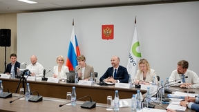 Виктория Абрамченко в ходе рабочей поездки на федеральную территорию «Сириус» провела совещание по реализации климатических проектов