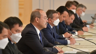 Беседа Михаила Мишустина с Премьер-министром Республики Узбекистан Абдуллой Ариповым