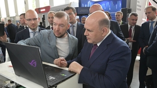 Михаил Мишустин осмотрел выставку новейших разработок российских компаний на конференции «ЦИПР-2023»