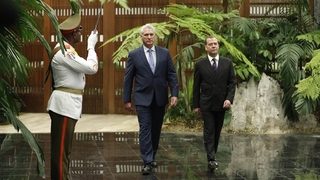 Церемония официальной встречи Дмитрия Медведева Председателем Государственного совета и Совета министров Республики Куба Мигелем Диас-Канелем Бермудесом