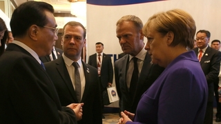 С Премьером Госсовета Китайской Народной Республики Ли Кэцяном, Председателем Европейского совета Дональдом Туском и Федеральным канцлером Федеративной Республики Германия Ангелой Меркель