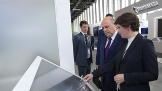 Михаил Мишустин осмотрел выставку «ЦИПР-2022»