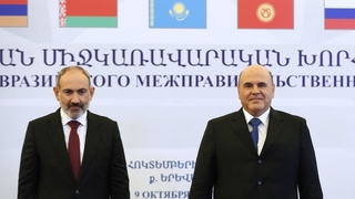 С Премьер-министром Республики Армения Николом Пашиняном