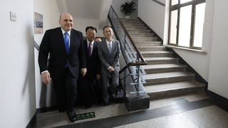 Михаил Мишустин посетил Университет Цинхуа в Пекине