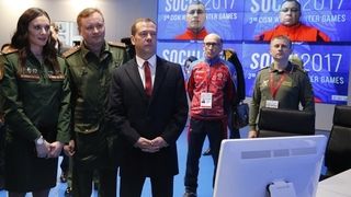 С двукратной олимпийской чемпионкой Еленой Исинбаевой в ситуационном центре зимних Всемирных военных игр 2017 года