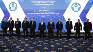 Совместное фотографирование  глав делегаций, принимающих участие в  заседании Совета глав правительств государств – членов СНГ