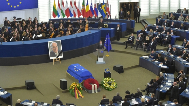 Церемония прощания с бывшим Федеральным канцлером Федеративной Республики Германия Гельмутом Колем