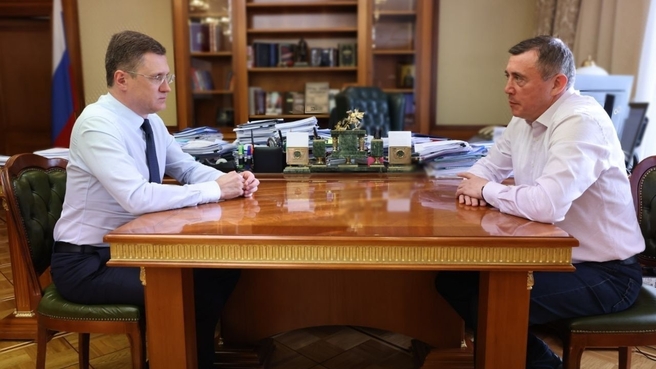 Рабочая встреча Александра Новака с губернатором Сахалинской области Валерием Лимаренко