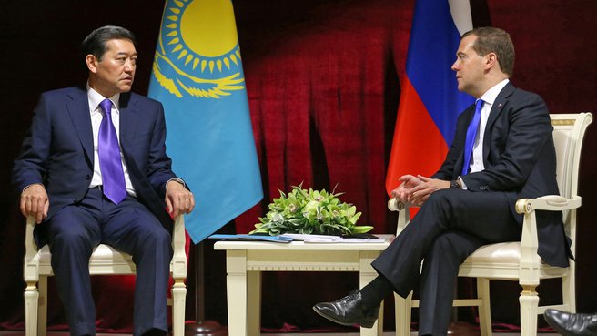 Беседа с Премьер-министром Республики Казахстан Сериком Ахметовым