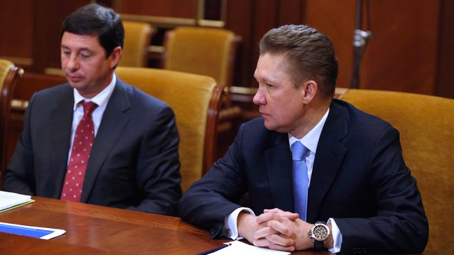 Alexei Ferapontov, Acting Head of the Federal Service for Environmental, Technological, and N-+uclear Supervision, and Gazprom CEO Alexei Miller