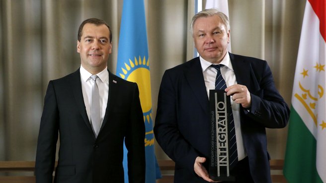 Dmitry Medvedev and Anatoly Kapustin, President of the Russian Association of International Law