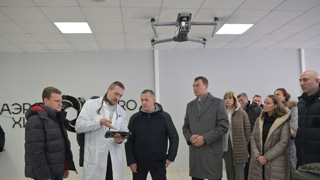 Юрий Трутнев во время рабочей поездки в Хабаровский край посетил предприятие «Аэро-ХИТ» по производству беспилотных летательных аппаратов