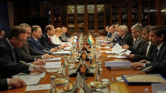 Денис Мантуров провёл переговоры с Министром иностранных дел Республики Индия Субраманиамом Джайшанкаром