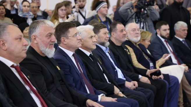 Александр Новак принял участие в церемонии открытия Дней Чеченской Республики на выставке-форуме «Россия»
