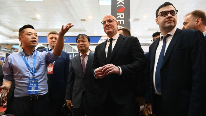 Дмитрий Чернышенко посетил выставку Vietnam EXPO – 2023
