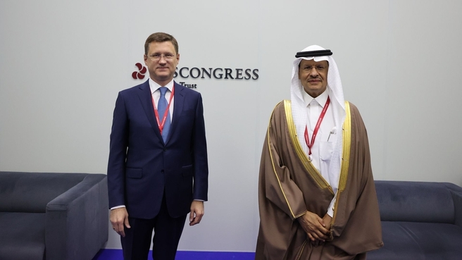 Встреча  Александра Новака с Министром энергетики и природных ресурсов Саудовской Аравии Абдель Азизом бен Сальманом