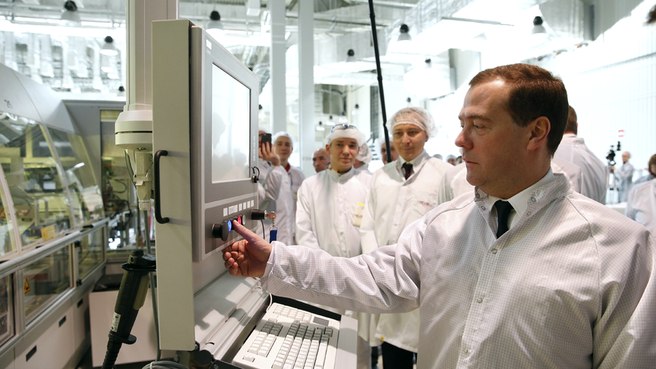 Посещение завода по производству фотоэлектрических модулей в Новочебоксарске