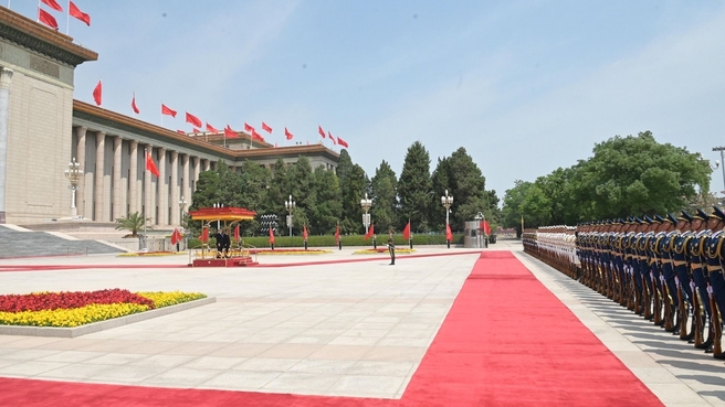 Церемония официальной встречи Михаила Мишустина Премьером Государственного совета КНР Ли Цяном