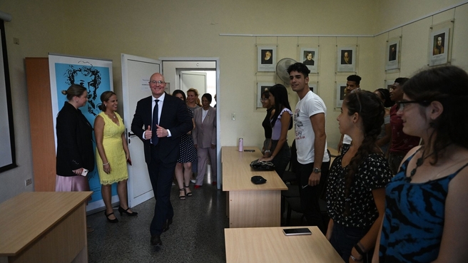 Dmitry Chernyshenko tours the University of Havana during his working visit to the Republic of Cuba
