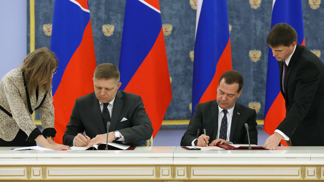 Подписание документов по завершении российско-словацких переговоров