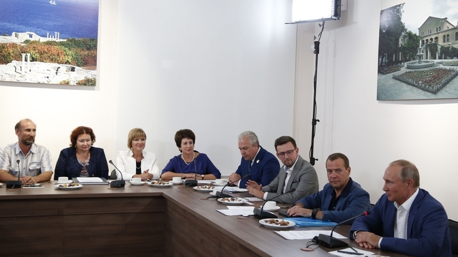 Встреча с представителями общественности, деятелями науки и культуры Севастополя и Республики Крым