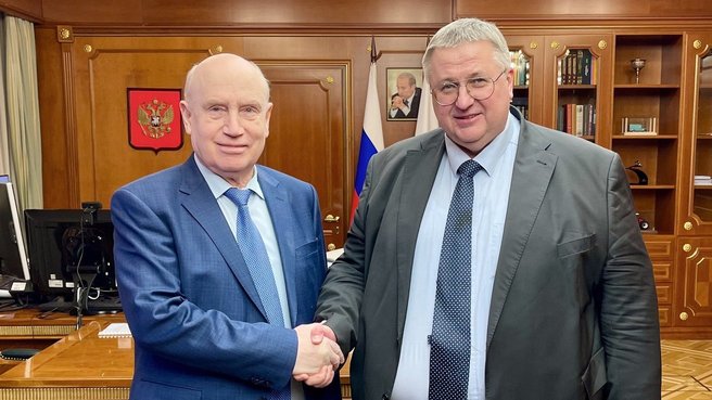 Alexei Overchuk meets with CIS Secretary-General Sergei Lebedev