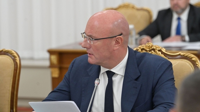 Dmitry Chernyshenko at the meeting with deputy prime ministers on current issues