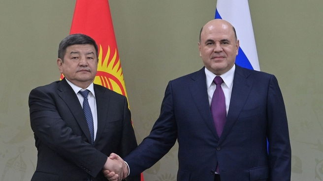 Mikhail Mishustin and Prime Minister and Chief of Staff of the Presidential Executive Office of the Kyrgyz Republic Akylbek Japarov