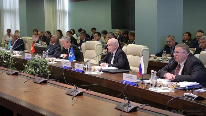 Alexei Overchuk takes part in the CIS Economic Council meeting