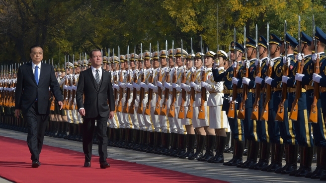 Визит Дмитрия Медведева в Китайскую Народную Республику. Церемония встречи