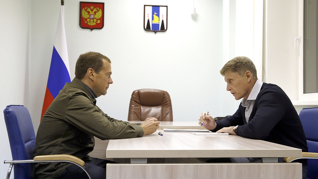 Рабочая встреча с временно исполняющим обязанности губернатора Сахалинской области Олегом Кожемяко