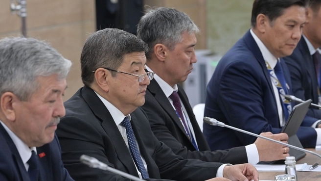 Prime Minister and Chief of Staff of the Presidential Executive Office of the Kyrgyz Republic Akylbek Japarov during his meeting with Mikhail Mishustin