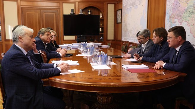 Александр Новак провёл рабочую встречу с депутатами Комитета Государственной Думы по энергетике