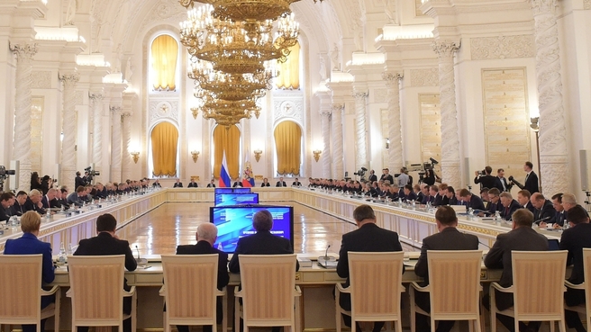 Совместное заседание Государственного совета и Комиссии при Президенте  по мониторингу достижения целевых показателей социально-экономического развития России