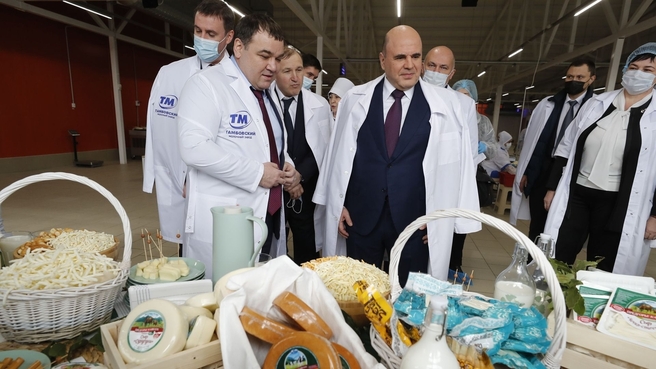Посещение молочного завода «Тамбовский», осмотр продукции цеха производства сыров