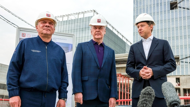 Денис Мантуров, Сергей Собянин и Юрий Борисов посетили строящуюся площадку Национального космического центра