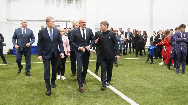 Дмитрий Чернышенко совместно с Главой Республики Башкортостан Радием Хабировым принял участие в открытии нового крытого футбольного манежа