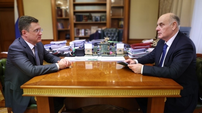 Рабочая встреча Александра Новака с Президентом Республики Абхазия Асланом Бжанией