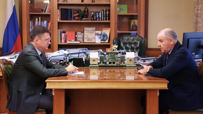 Встреча Александра Новака с главой Карачаево-Черкесской Республики Рашидом Темрезовым