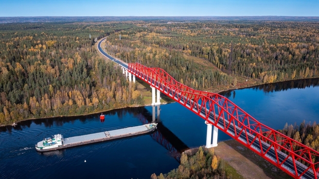 Мост через реку Свирь в Ленинградской области