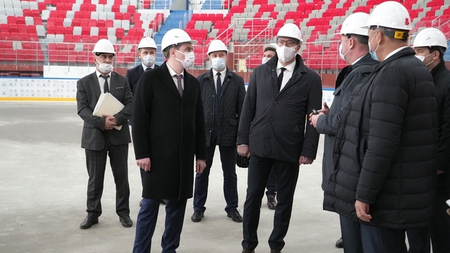 Дмитрий Чернышенко ознакомился в Саранске с ходом завершения строительства универсального спортивного зала