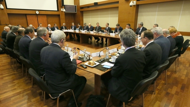 Встреча с глобальными интеллектуальными лидерами в рамках VIII Гайдаровского форума