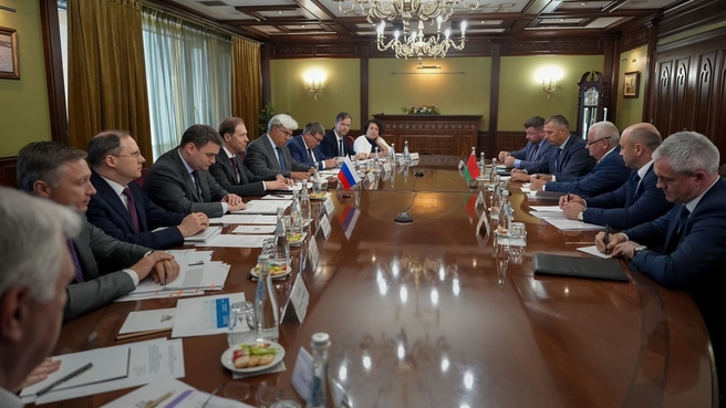 Denis Manturov meets with Deputy Prime Minister of the Republic of Belarus Petr Parkhomchik